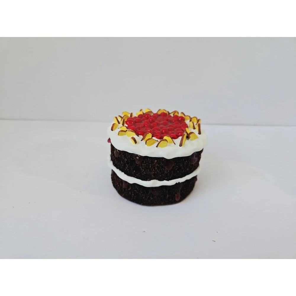 Longaberger Basket chocolate cake cherry‎ frosting faux layered miniature